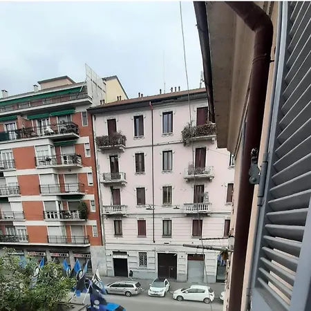 Bomboniera Sui Navigli Con A/c & Wi-fi * Milan